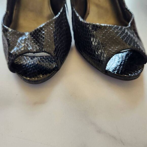 Fioni size 8.5 croc reptilian glossy open peep toe high heels jet black - Picture 4 of 7